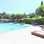 Anita 3*