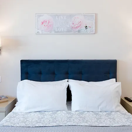 Anita 3* Perama (Corfu)