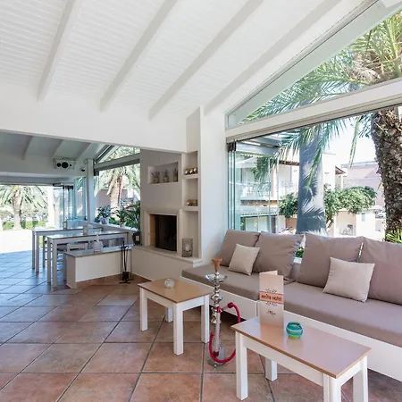 Anita 3* Perama (Corfu)