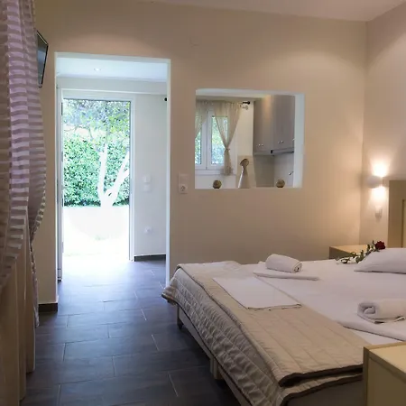 Anita Hotel Perama (Corfu)