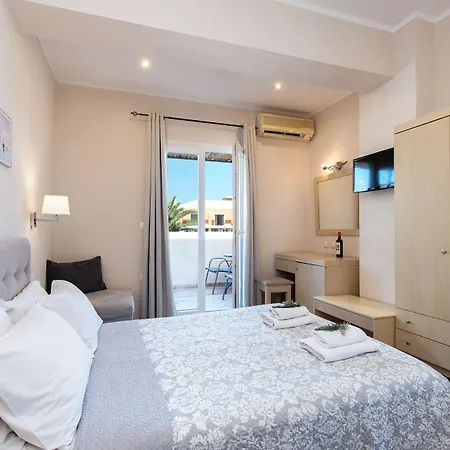 Anita מלון פראמה