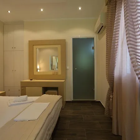 Anita 3* Perama (Corfu)
