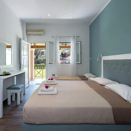 Anita 3* Perama (Corfu)