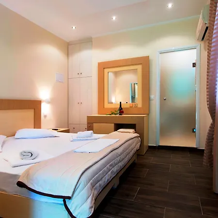 Anita 3* Perama (Corfu)