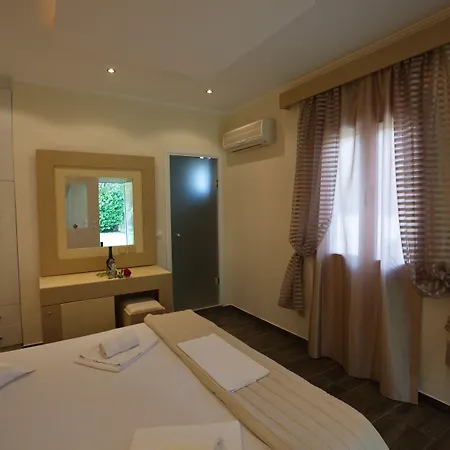 Anita 3*